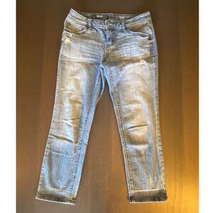 SIMPLY VERA Vera Wang - Distressed Capris - Size: 2